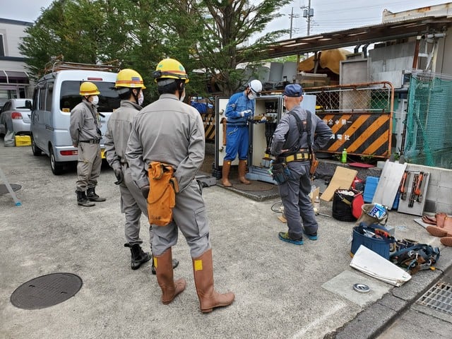 高電圧設備の波及事故防止設備機器を取り付けました